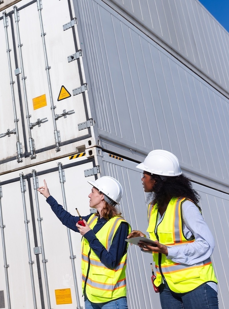women-working-in-facility-maintenance-HVAC women-working-in-facility-maintenance-HVAC